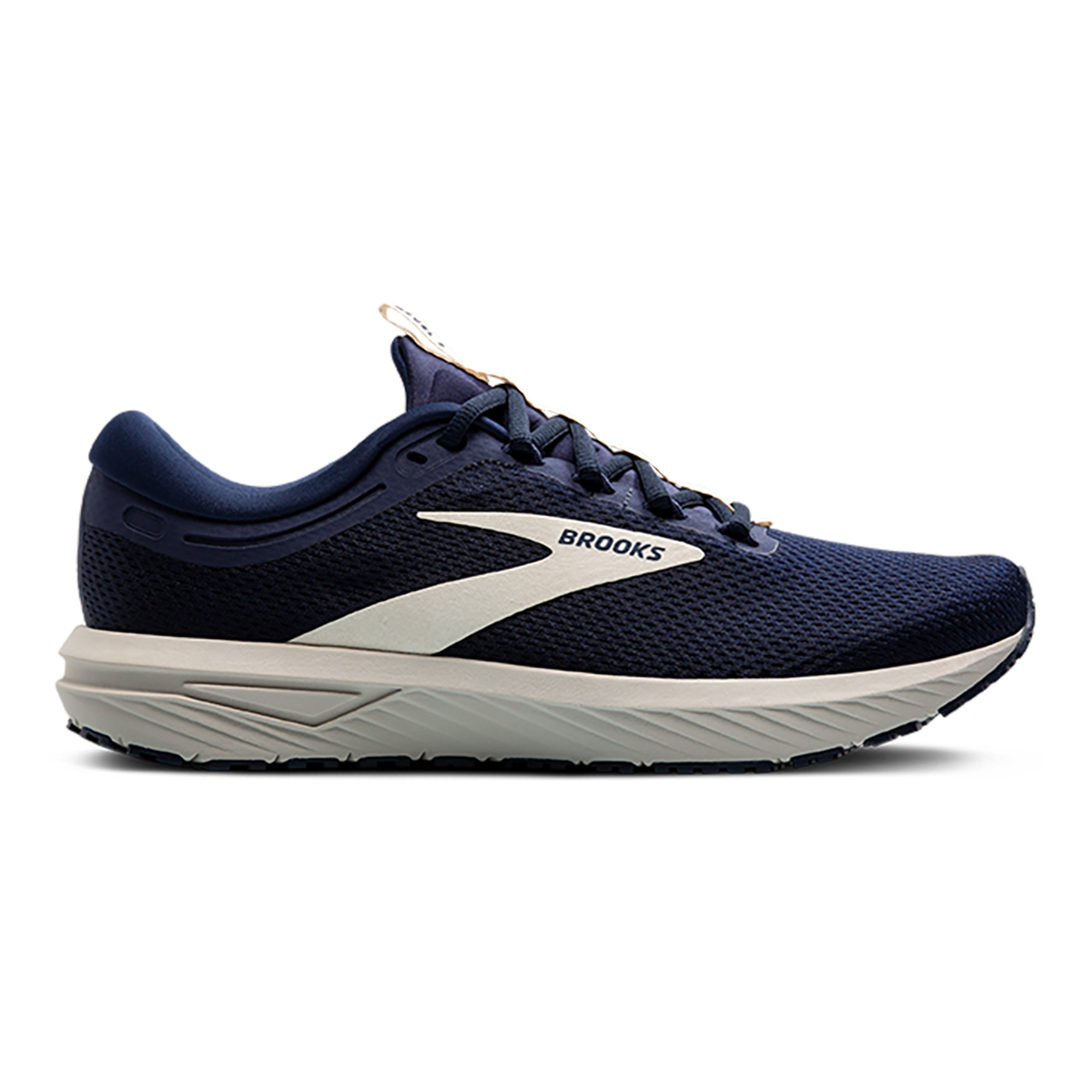 Brooks Revel 7