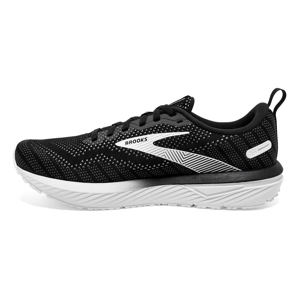 Brooks Revel 6